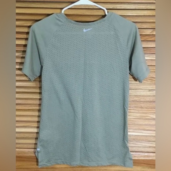 Nike Running Womens Size XS Khaki Green Mesh Back Short Sleeve T-Shirt - Picture 3 of 15